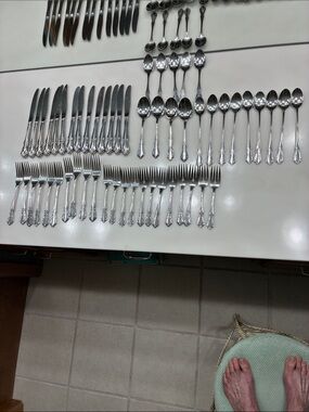 Oneida St Louis 54 Piece Stainless Steel Flatware